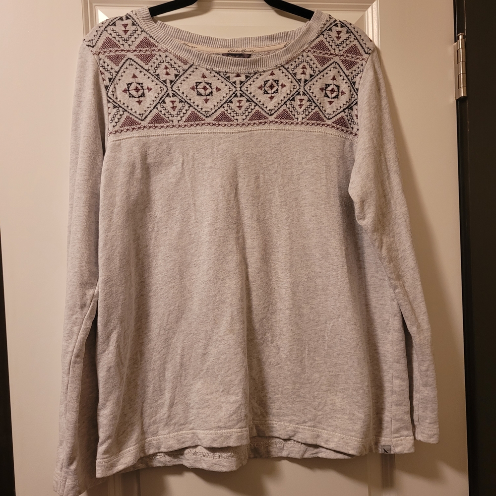Eddie Bauer Women's Light Gray Embroidered Geometric Pullover Sweatshirt Size M